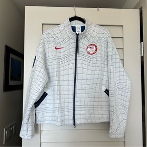Nike US Olympic Team Quilted Jacket M White USA 2022 100% Authentic NWOT